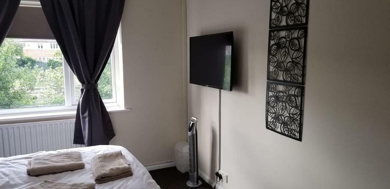 Royal House Slough Otel Dış mekan fotoğraf